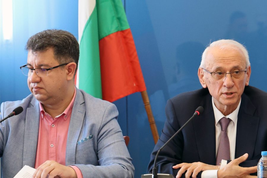 Изследват безплатно 4 млн. българи за рак на маточната шийка и на дебелото черво