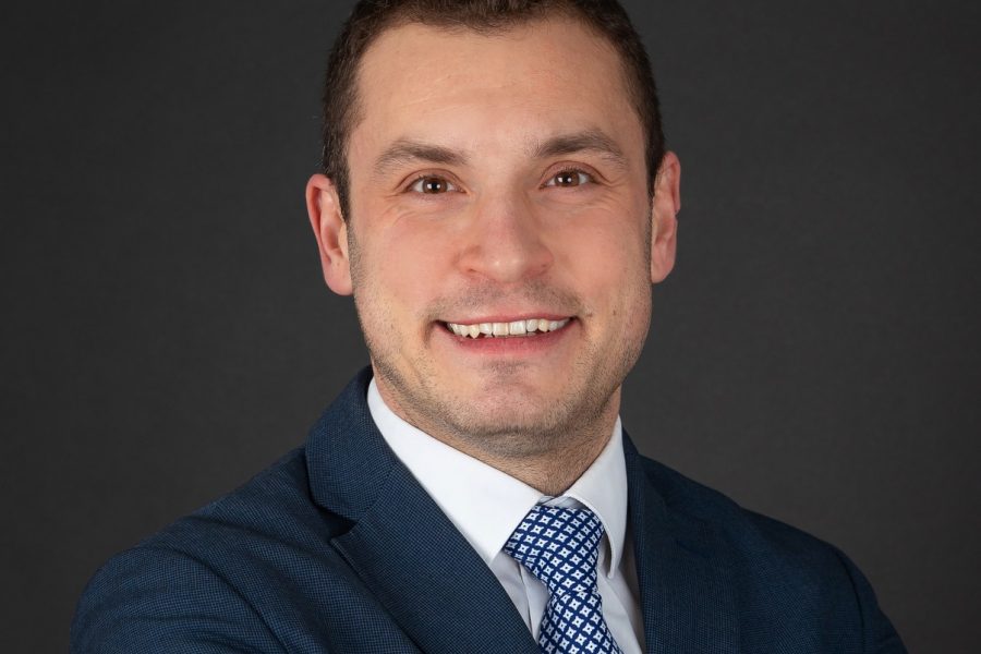 Децата, телефоните и социалните мрежи: правилата, които България вече не може да отлага