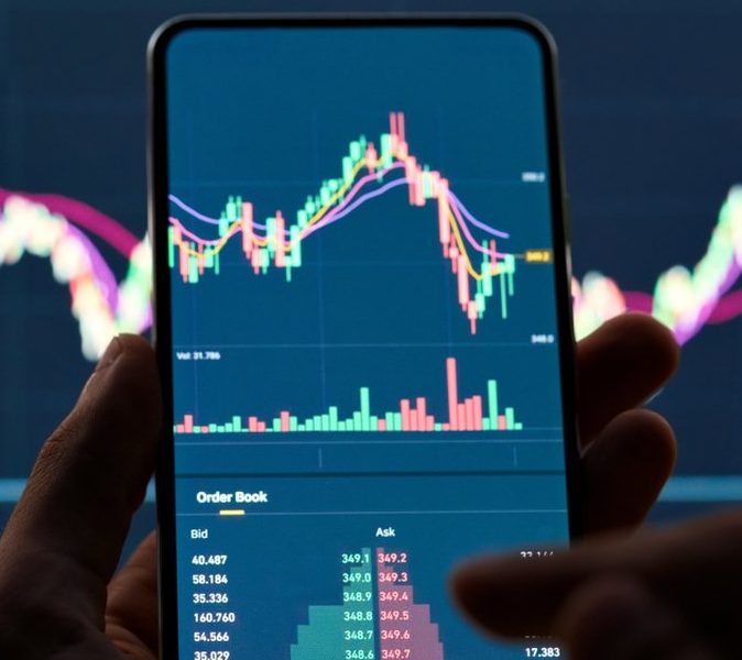 Инвеститорите търсят възвръщаемост от AI отвъд големите технологични гиганти